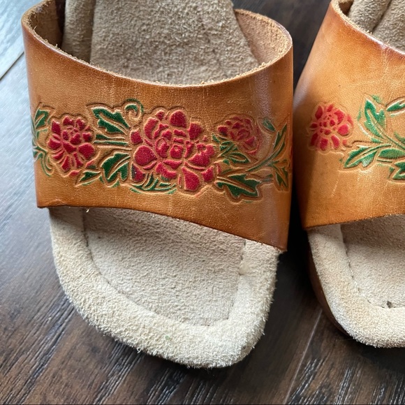 Vintage lei Leather Hand Painted Heels Y2K - Picture 2 of 6
